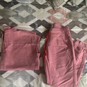 Chalk Pink Rafaela scrub top xs Chalk Pink Zamora jogger pants xs